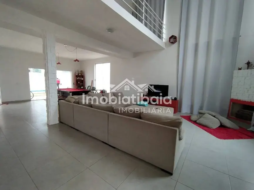 Foto 4 de Casa de Condomínio com 3 quartos à venda e para alugar, 300m2 em Rio Abaixo, Atibaia - SP