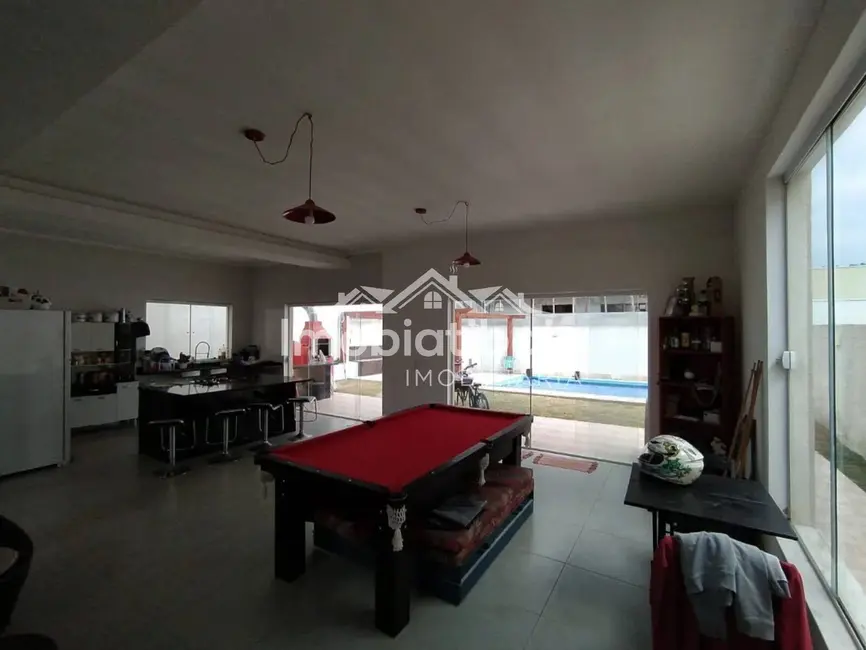 Foto 2 de Casa de Condomínio com 3 quartos à venda e para alugar, 300m2 em Rio Abaixo, Atibaia - SP