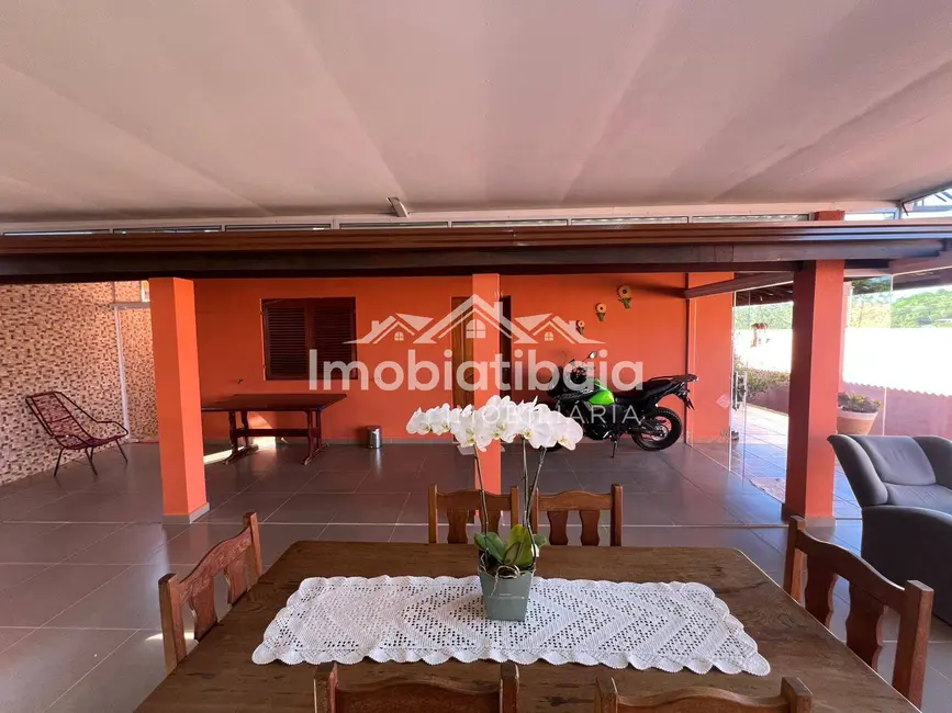 Foto 6 de Casa com 3 quartos à venda, 600m2 em Jarinu - SP
