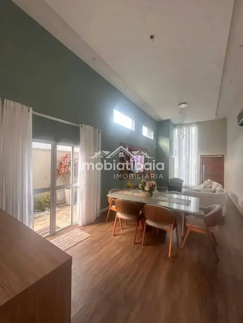 Foto 6 de Casa com 4 quartos para alugar, 360m2 em Chácaras Maringá, Atibaia - SP