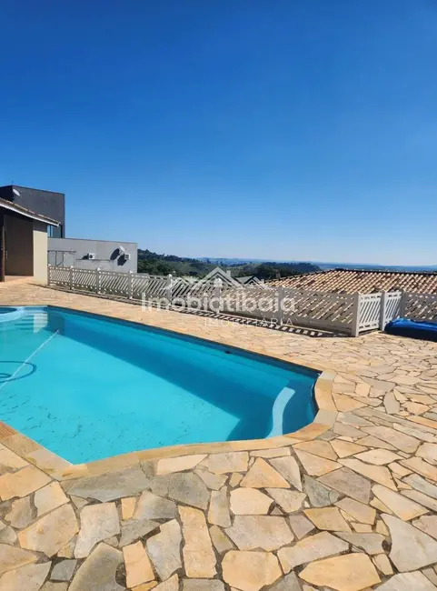 Chácara com 4 quartos à venda, 1521m2 em Tanque, Atibaia - SP - imagem 4 Foto 4 de Chácara com 4 quartos à venda, 1521m2 em Tanque, Atibaia - SP