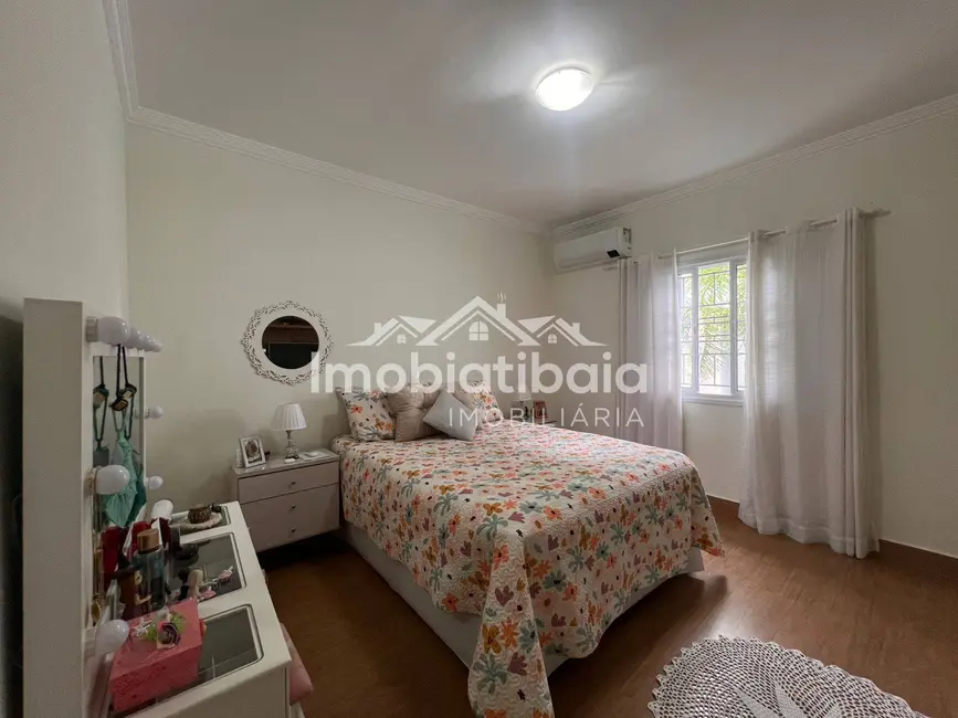 Casa com 3 quartos à venda, 366m2 em Vila Santista, Atibaia - SP - imagem 8 Foto 8 de Casa com 3 quartos à venda, 366m2 em Vila Santista, Atibaia - SP