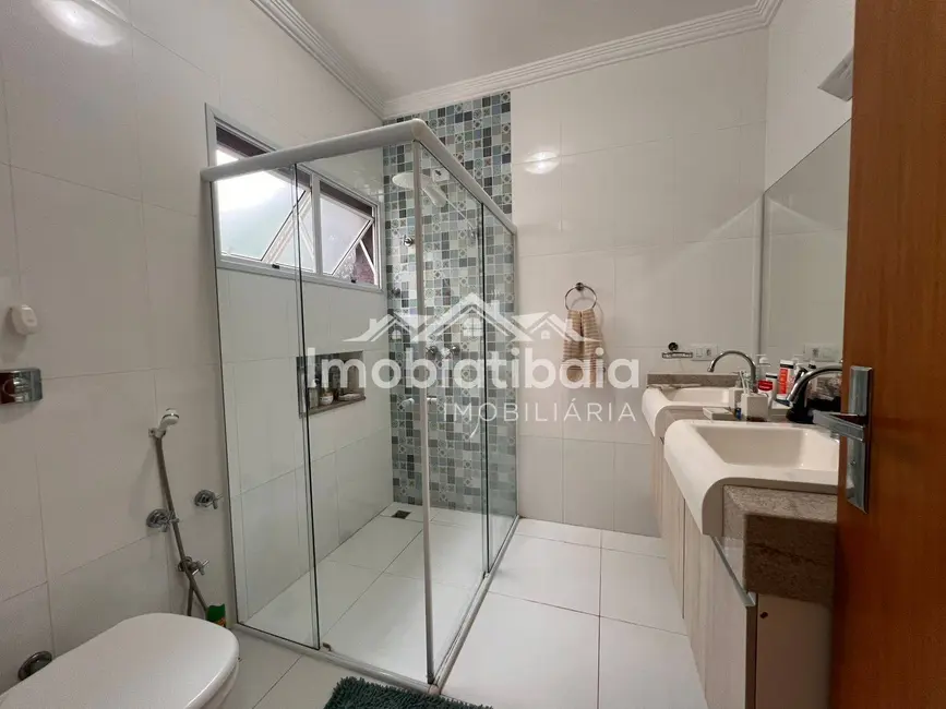 Casa com 3 quartos à venda, 366m2 em Vila Santista, Atibaia - SP - imagem 9 Foto 9 de Casa com 3 quartos à venda, 366m2 em Vila Santista, Atibaia - SP