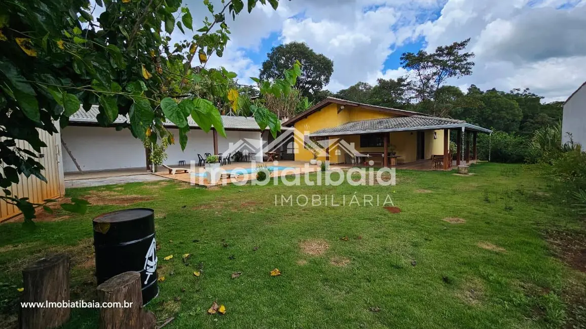 Foto 2 de Chácara com 3 quartos à venda, 800m2 em Estância Santa Maria do Portão, Atibaia - SP