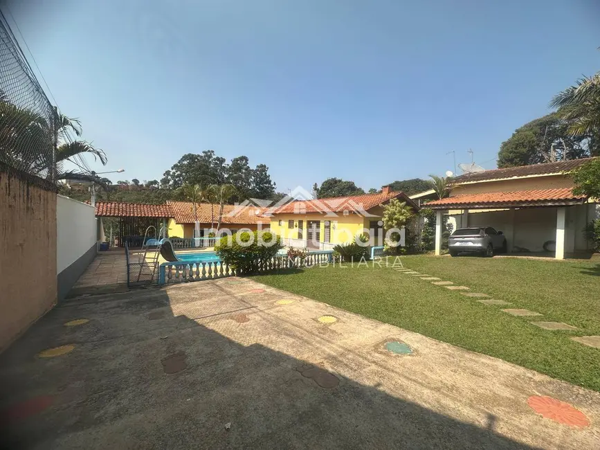 Foto 1 de Chácara com 3 quartos à venda, 1888m2 em Jardim Estância Brasil, Atibaia - SP