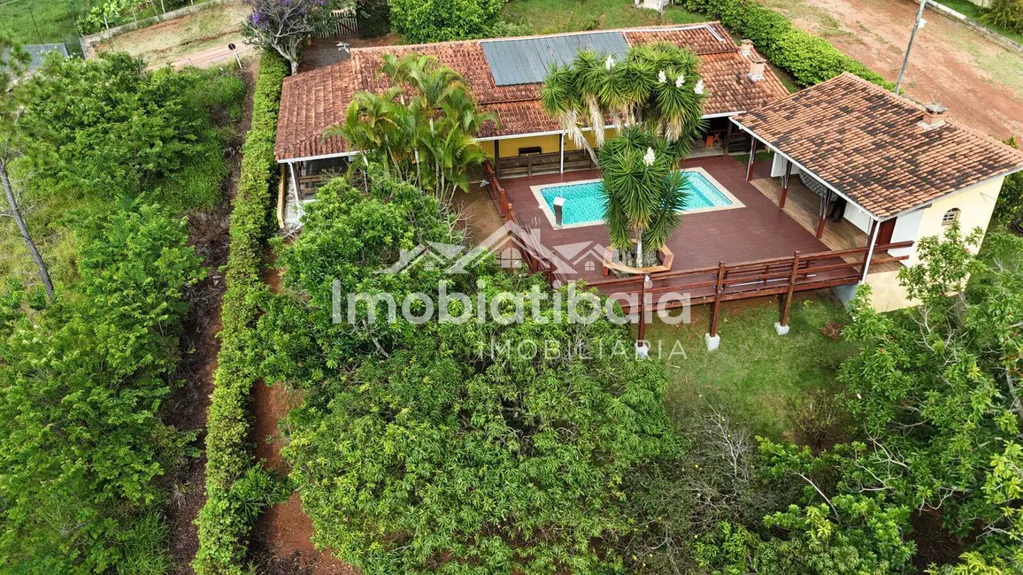 Chácara com 3 quartos à venda, 1342m2 em Centro, Bom Jesus Dos Perdoes - SP - imagem 7 Foto 7 de Chácara com 3 quartos à venda, 1342m2 em Centro, Bom Jesus Dos Perdoes - SP