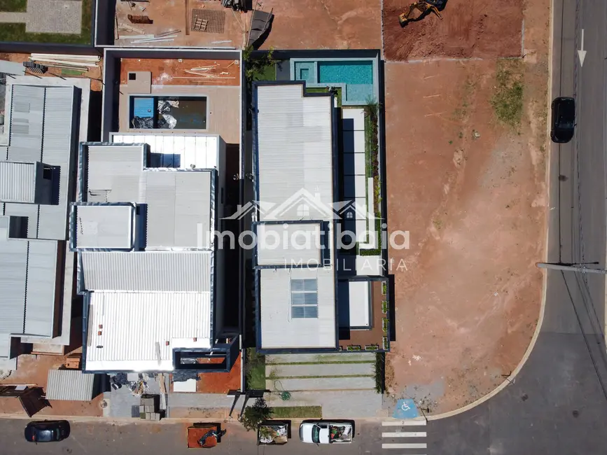 Foto 3 de Casa de Condomínio com 3 quartos à venda em Atibaia - SP