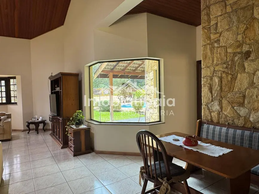 Foto 5 de Casa com 3 quartos à venda, 578m2 em Vila Petrópolis, Atibaia - SP