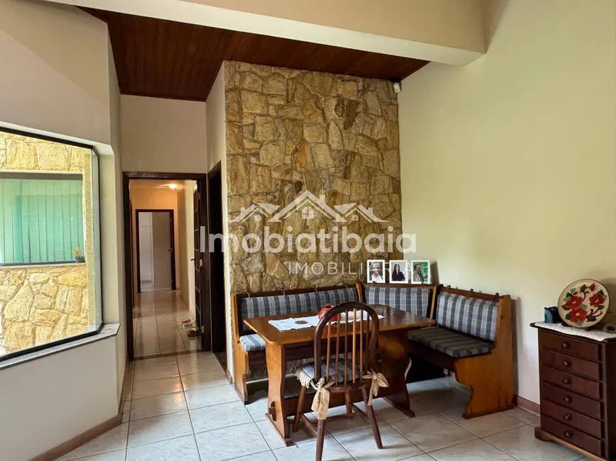 Foto 4 de Casa com 3 quartos à venda, 578m2 em Vila Petrópolis, Atibaia - SP