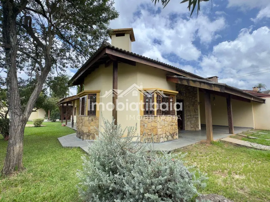 Foto 1 de Casa com 3 quartos à venda, 578m2 em Vila Petrópolis, Atibaia - SP