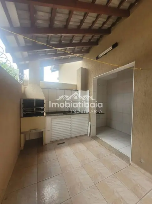 Foto 2 de Casa de Condomínio com 2 quartos para alugar, 90m2 em Jardim Estância Brasil, Atibaia - SP