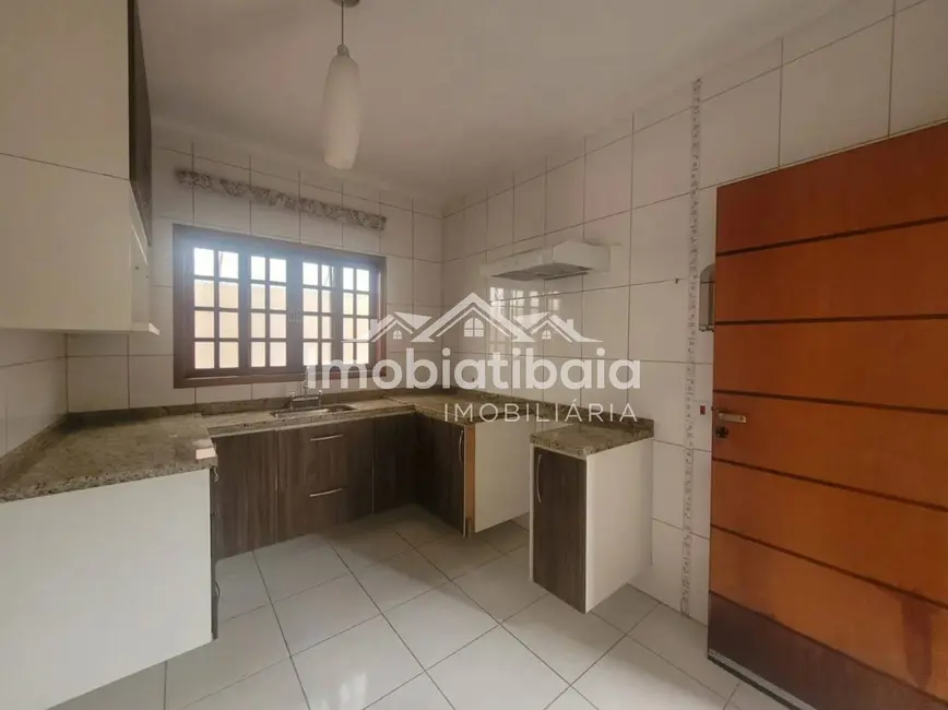 Foto 6 de Casa de Condomínio com 2 quartos para alugar, 90m2 em Jardim Estância Brasil, Atibaia - SP