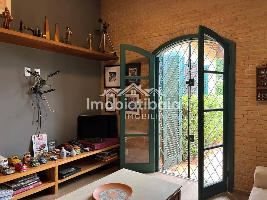 Foto 4 de Casa com 4 quartos à venda, 960m2 em Vila Petrópolis, Atibaia - SP