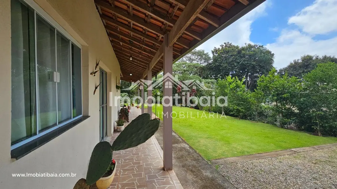 Chácara à venda e para alugar, 1000m2 em Estância Santa Maria do Portão, Atibaia - SP - imagem 3 Foto 3 de Chácara à venda e para alugar, 1000m2 em Estância Santa Maria do Portão, Atibaia - SP