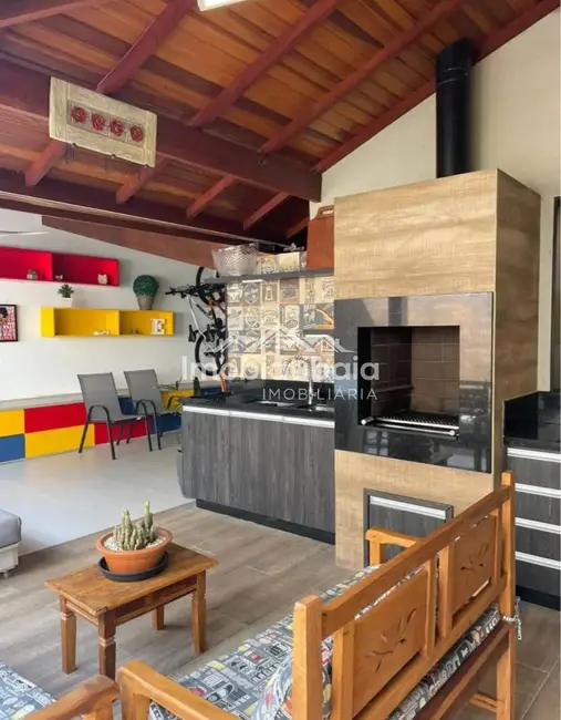 Foto 4 de Casa de Condomínio com 3 quartos à venda e para alugar, 262m2 em Atibaia - SP