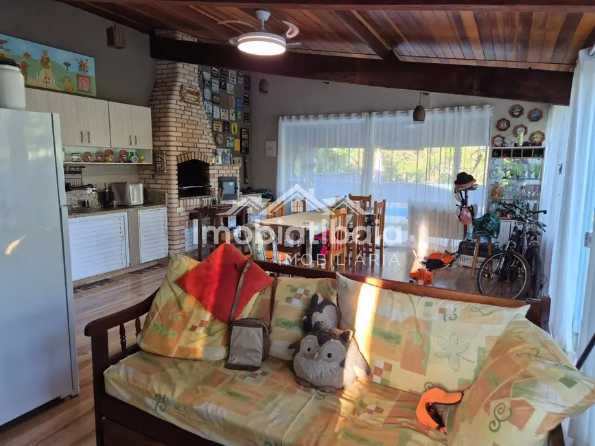 Foto 3 de Chácara com 3 quartos à venda, 1080m2 em Piracaia - SP