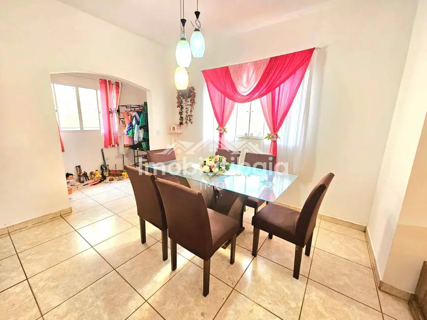 Foto 4 de Chácara com 4 quartos à venda, 1000m2 em Jardim Estância Brasil, Atibaia - SP