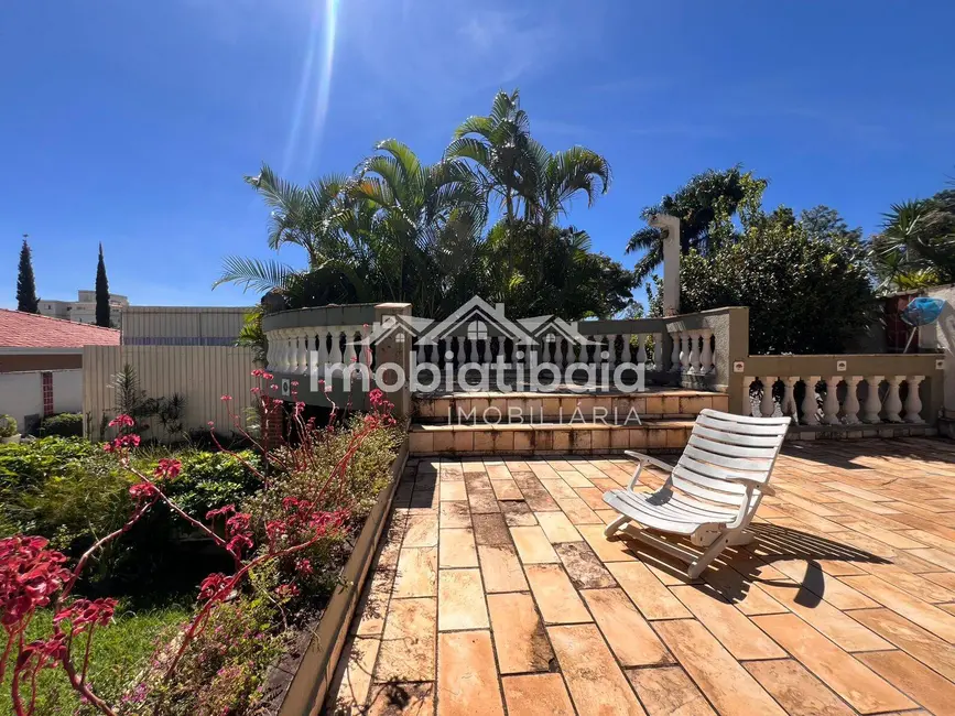 Foto 2 de Casa com 3 quartos à venda, 1000m2 em Atibaia - SP