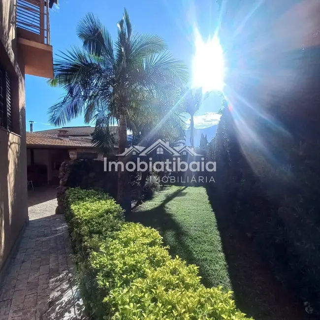 Foto 4 de Casa com 3 quartos à venda, 480m2 em Vila Petrópolis, Atibaia - SP