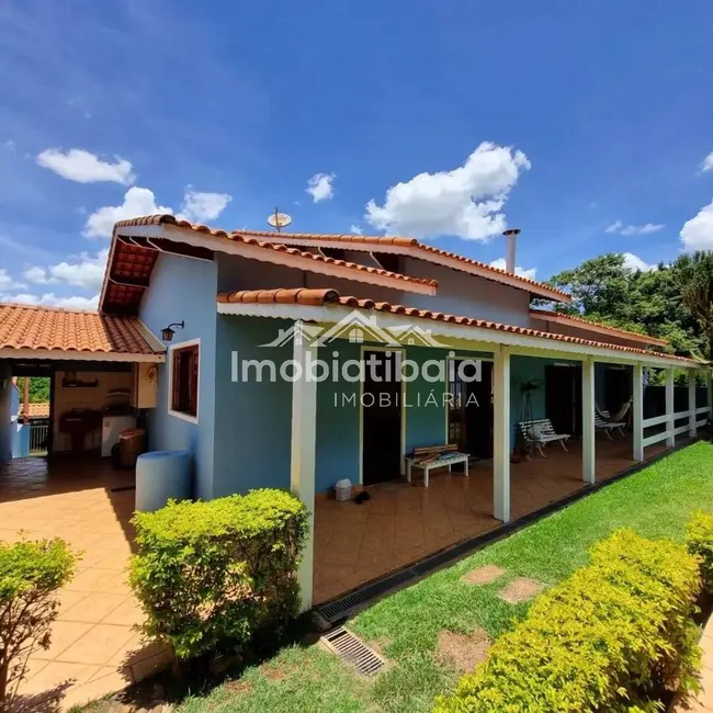 Chácara com 3 quartos à venda, 1000m2 em Vila Dom Pedro, Atibaia - SP - imagem 3 Foto 3 de Chácara com 3 quartos à venda, 1000m2 em Vila Dom Pedro, Atibaia - SP