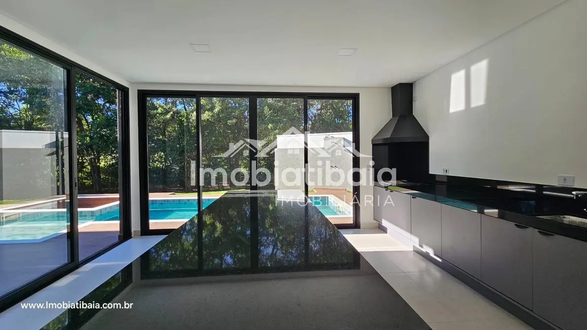 Foto 11 de Casa à venda, 619m2 em Atibaia - SP