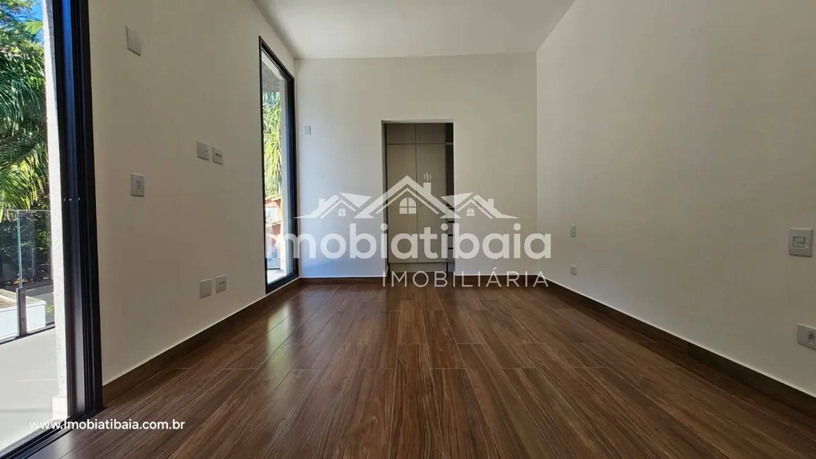 Foto 16 de Casa à venda, 619m2 em Atibaia - SP
