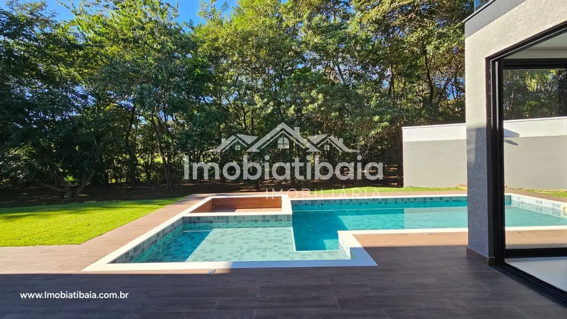 Foto 10 de Casa à venda, 619m2 em Atibaia - SP