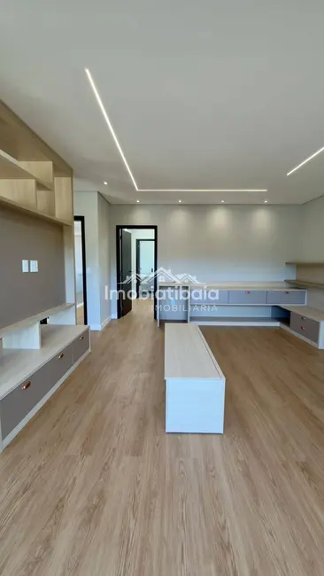 Casa de Condomínio com 4 quartos à venda, 360m2 em San Fernando Valley, Atibaia - SP - imagem 2 Foto 2 de Casa de Condomínio com 4 quartos à venda, 360m2 em San Fernando Valley, Atibaia - SP