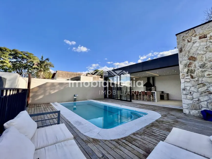 Foto 1 de Casa com 3 quartos à venda, 500m2 em Jardim Estância Brasil, Atibaia - SP