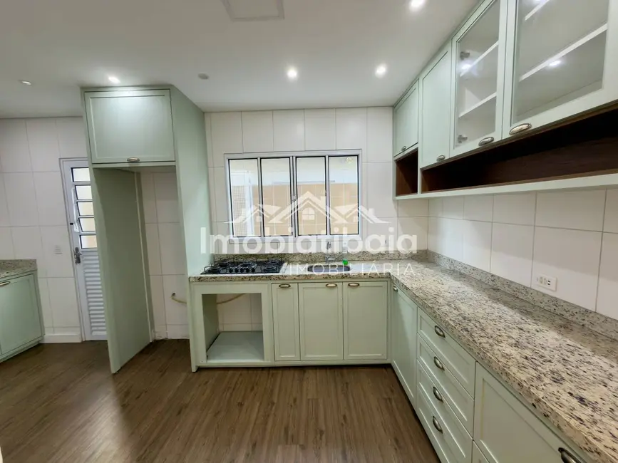 Foto 4 de Casa com 3 quartos à venda, 500m2 em Jardim Estância Brasil, Atibaia - SP