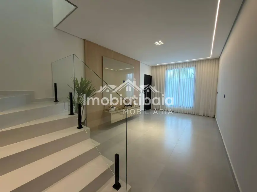 Foto 2 de Casa com 3 quartos à venda, 150m2 em Jardim do Lago, Atibaia - SP
