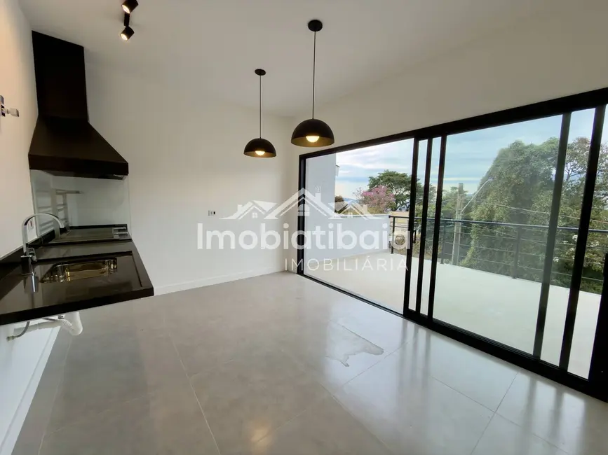 Foto 3 de Casa com 3 quartos à venda e para alugar, 229m2 em Jardim Maristela, Atibaia - SP