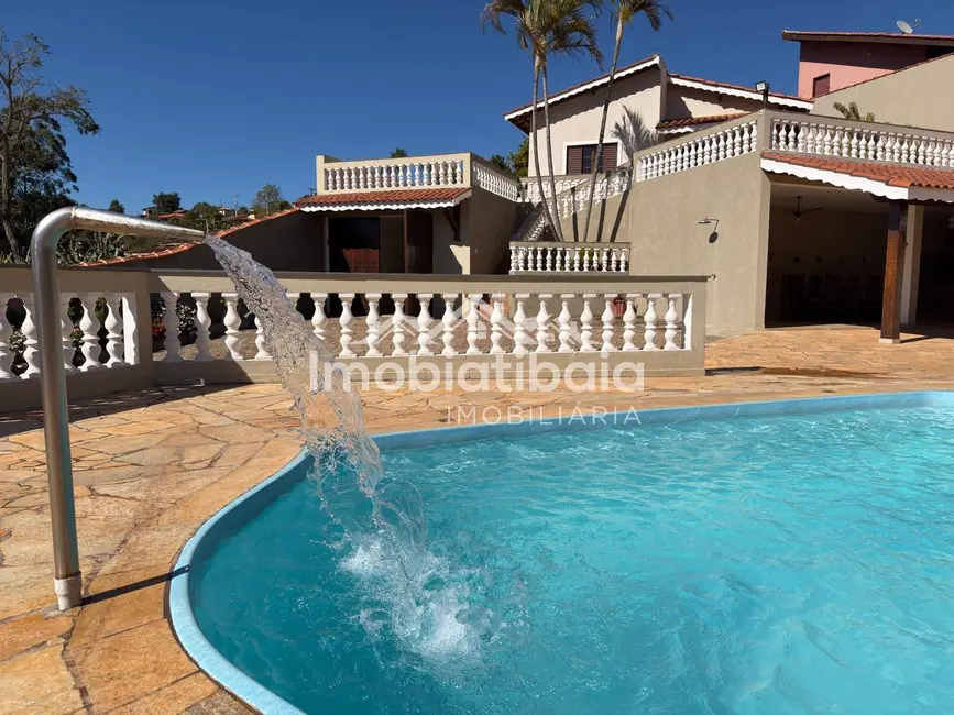 Chácara com 6 quartos à venda, 1390m2 em Centro, Piracaia - SP - imagem 7 Foto 7 de Chácara com 6 quartos à venda, 1390m2 em Centro, Piracaia - SP