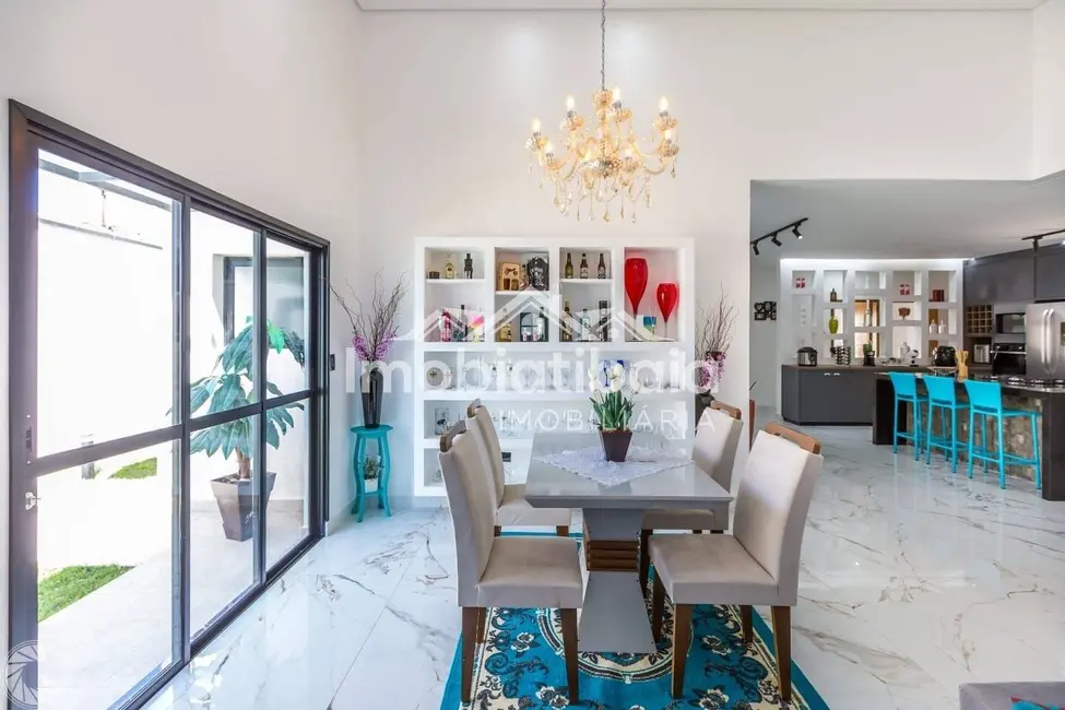 Foto 3 de Casa com 3 quartos à venda, 510m2 em Jardim Shangri-Lá, Atibaia - SP
