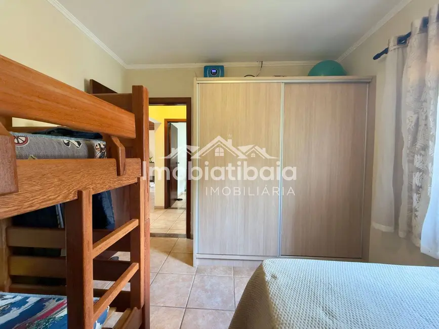 Chácara com 3 quartos à venda, 1000m2 em Recreio Maristela, Atibaia - SP - imagem 8 Foto 8 de Chácara com 3 quartos à venda, 1000m2 em Recreio Maristela, Atibaia - SP