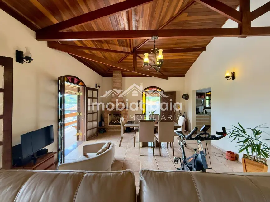 Chácara com 3 quartos à venda, 1000m2 em Recreio Maristela, Atibaia - SP - imagem 5 Foto 5 de Chácara com 3 quartos à venda, 1000m2 em Recreio Maristela, Atibaia - SP