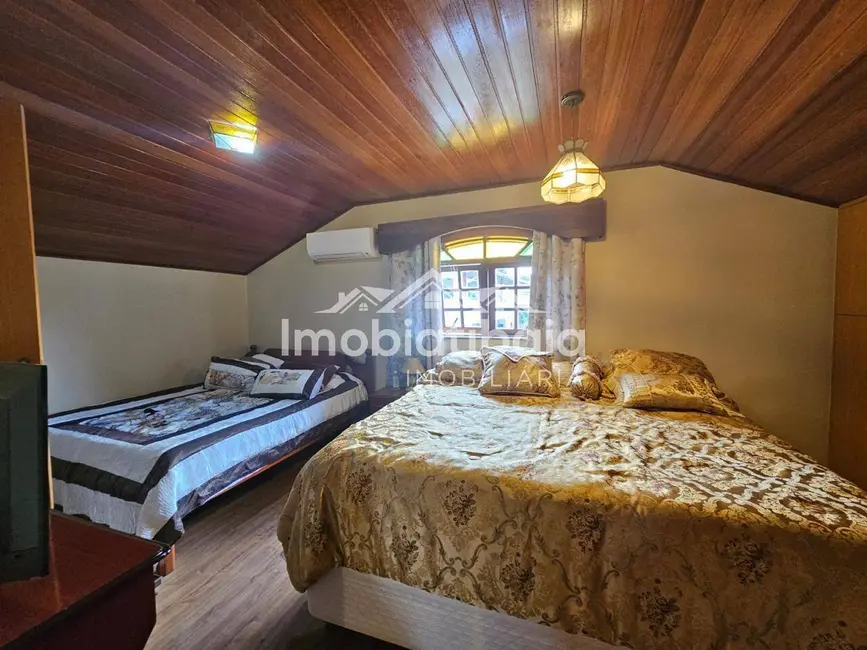 Foto 4 de Casa com 3 quartos à venda, 1118m2 em Vila Santista, Atibaia - SP