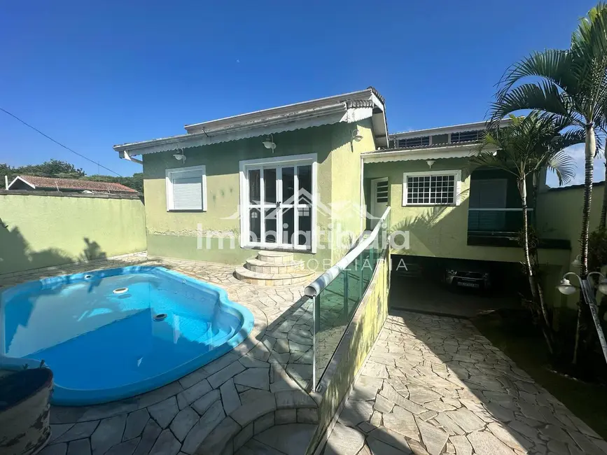 Casa com 3 quartos à venda, 240m2 em Jardim das Cerejeiras, Atibaia - SP - imagem 1 Foto 1 de Casa com 3 quartos à venda, 240m2 em Jardim das Cerejeiras, Atibaia - SP