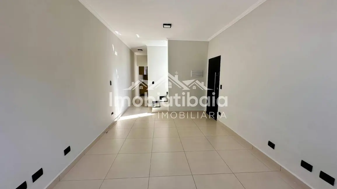 Casa com 3 quartos à venda, 155m2 em Jardim do Lago, Atibaia - SP - imagem 3 Foto 3 de Casa com 3 quartos à venda, 155m2 em Jardim do Lago, Atibaia - SP
