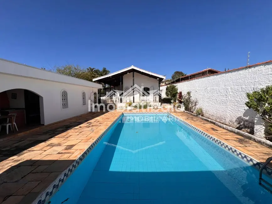 Casa com 3 quartos à venda, 720m2 em Vila Esperia ou Giglio, Atibaia - SP - imagem 1 Foto 1 de Casa com 3 quartos à venda, 720m2 em Vila Esperia ou Giglio, Atibaia - SP