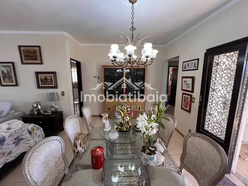 Casa com 3 quartos à venda, 720m2 em Vila Esperia ou Giglio, Atibaia - SP - imagem 5 Foto 5 de Casa com 3 quartos à venda, 720m2 em Vila Esperia ou Giglio, Atibaia - SP