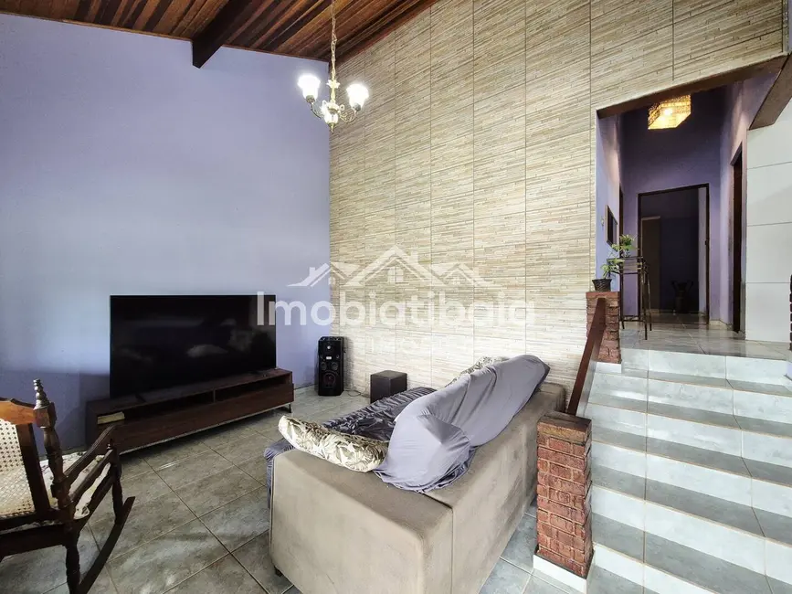 Foto 2 de Chácara com 2 quartos à venda, 900m2 em Piracaia - SP