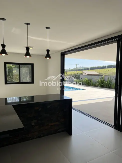 Foto 5 de Chácara com 3 quartos à venda, 1000m2 em Vila Dom Pedro, Atibaia - SP