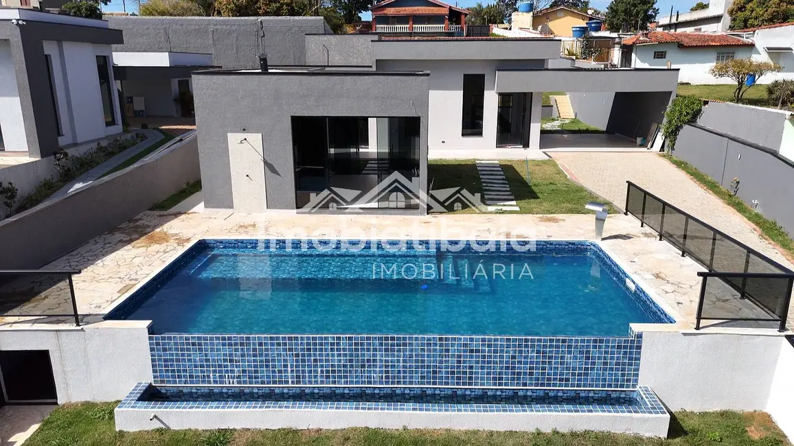Foto 1 de Casa com 3 quartos à venda, 1000m2 em Vila Dom Pedro, Atibaia - SP