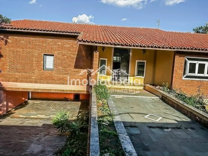 Foto 5 de Casa com 4 quartos à venda, 1024m2 em Vila Petrópolis, Atibaia - SP