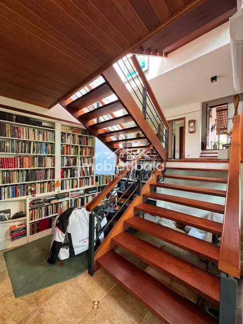 Foto 4 de Casa com 3 quartos à venda, 290m2 em Condomínio Flamboyant-B, Atibaia - SP