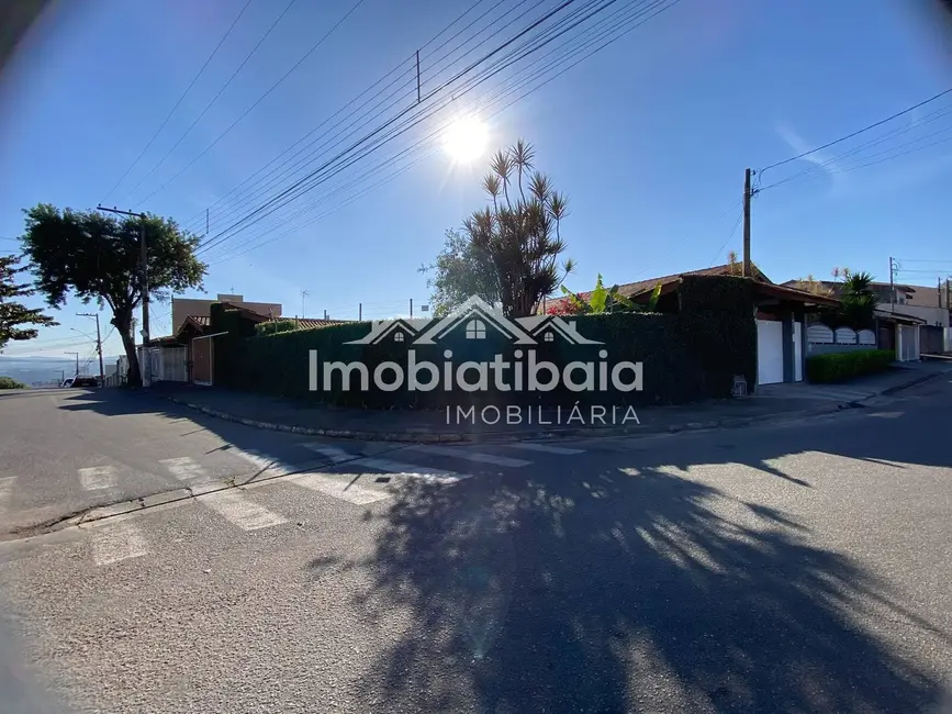 Casa com 3 quartos à venda, 307m2 em Alvinópolis, Atibaia - SP - imagem 5 Foto 5 de Casa com 3 quartos à venda, 307m2 em Alvinópolis, Atibaia - SP