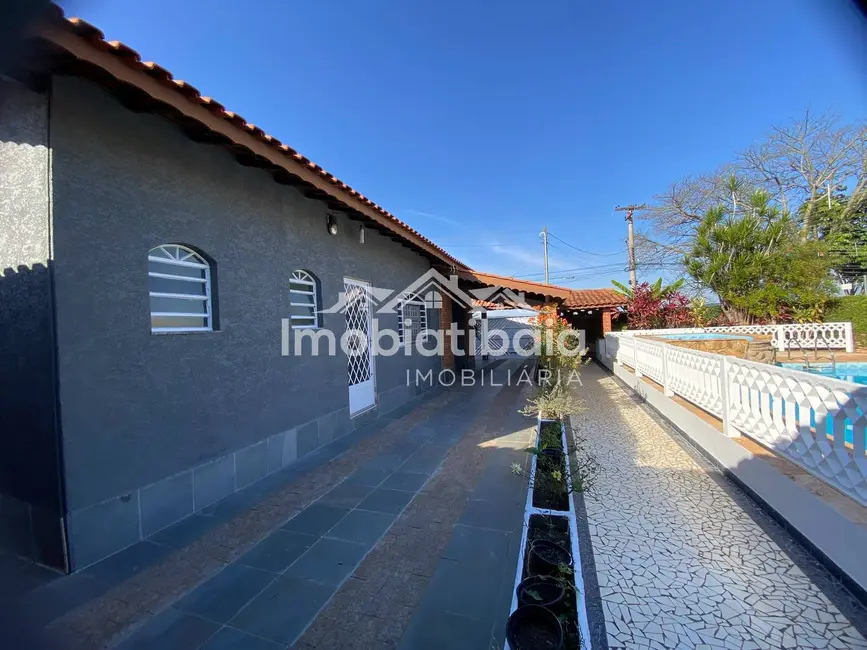 Casa com 3 quartos à venda, 307m2 em Alvinópolis, Atibaia - SP - imagem 4 Foto 4 de Casa com 3 quartos à venda, 307m2 em Alvinópolis, Atibaia - SP