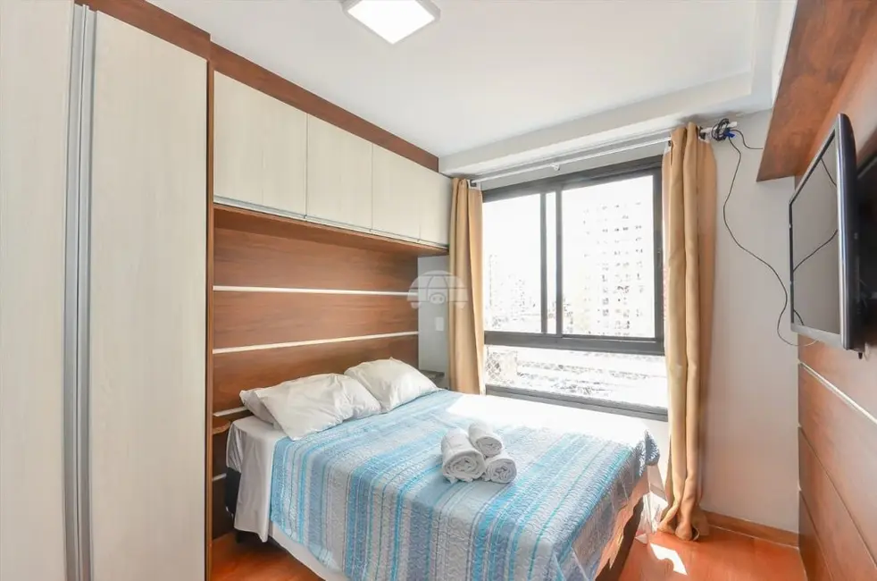 Apartamento com 1 quarto à venda, 17m2 em Centro, Curitiba - PR - imagem 2 Foto 2 de Apartamento com 1 quarto à venda, 17m2 em Centro, Curitiba - PR
