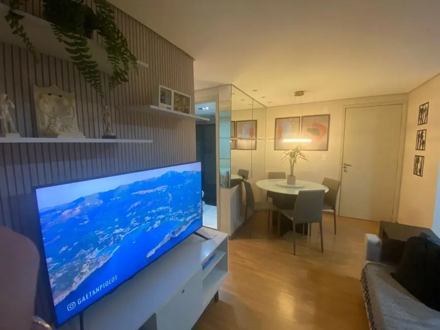 Foto 2 de Apartamento com 2 quartos à venda, 50m2 em Cristo Rei, Curitiba - PR